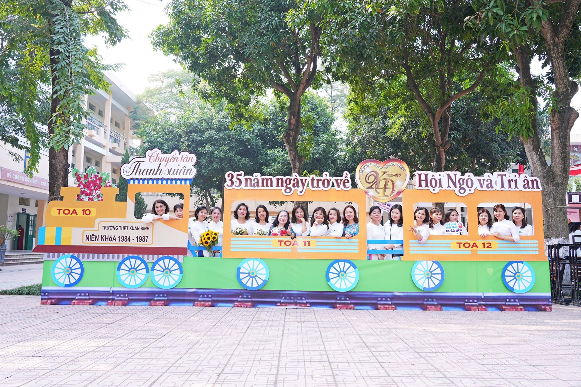Cựu học sinh